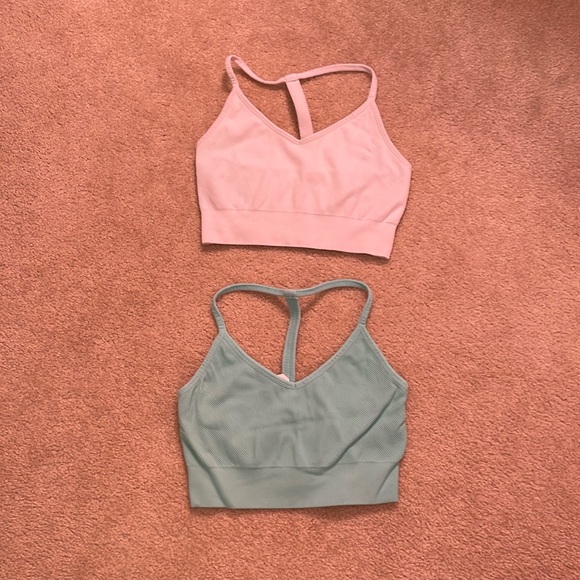 Yogalicious Other - Yogalicious sport bras